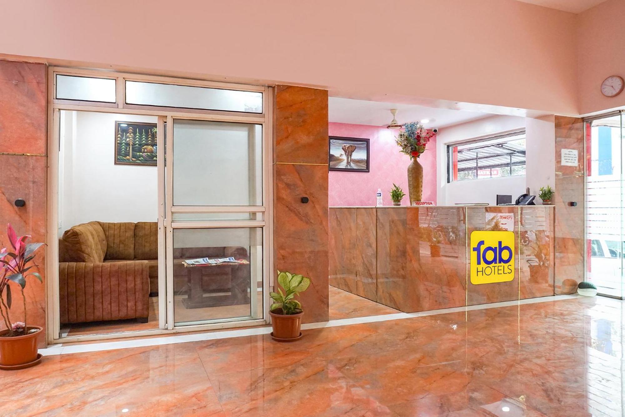 Fabhotel Rachana Residency - Nr Shivaji Nagar Metro Station Pune Exterior foto
